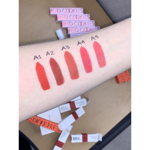 red cookies tint-main2